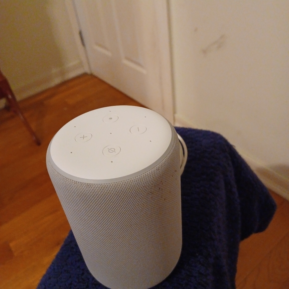 Amazon echo plus - Picture 3 of 3